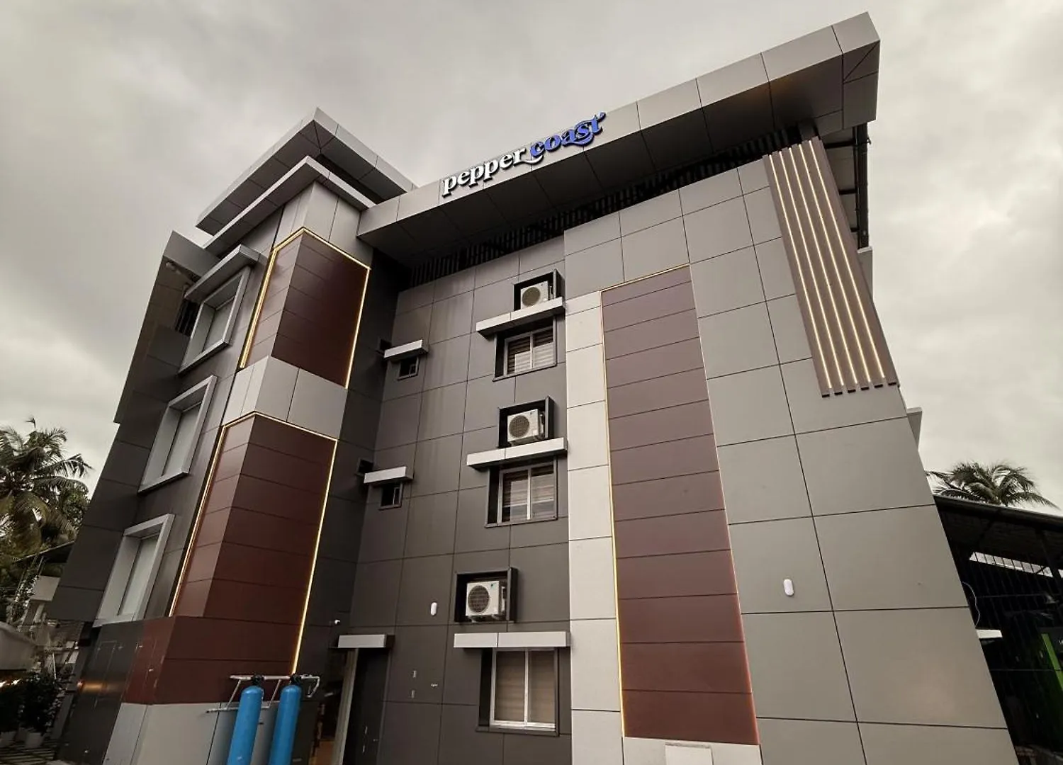 Pepper Coast Suites Kochi Hotell